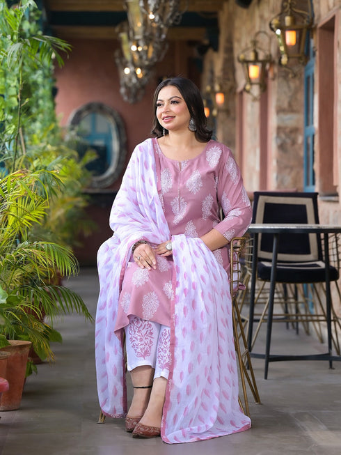 Women Plus Size Mauve Viscose Rayon Kurta Set With Dupatta